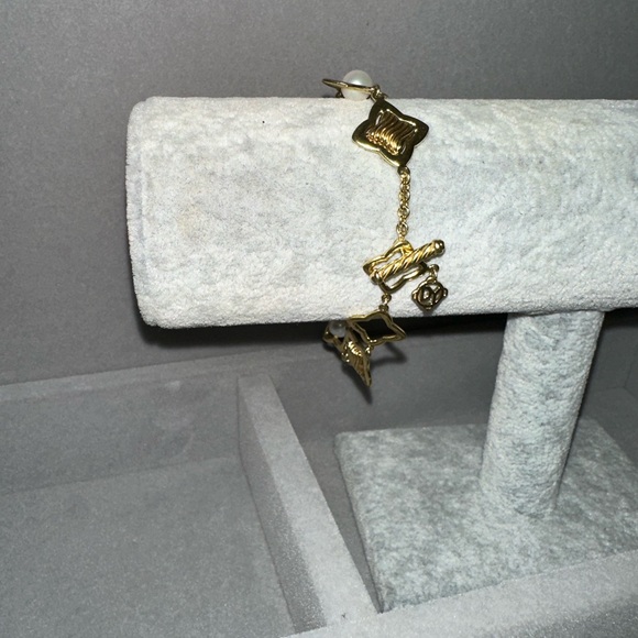 David Yurman Quatrefoil 18K Yellow Gold Pearl Toggle Bracelet Size S/M - Picture 4 of 9